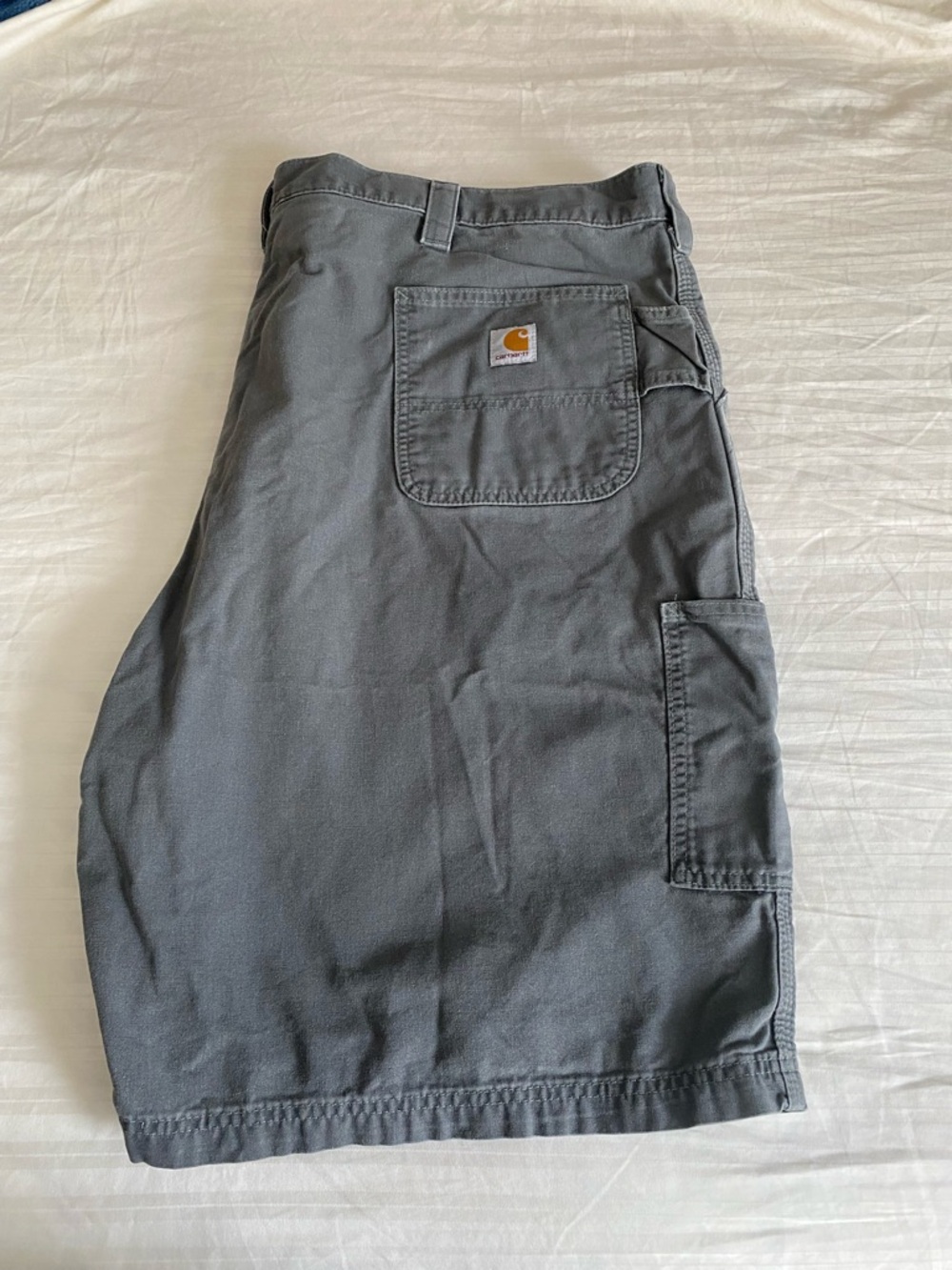 Carhartt Men’s Short Waist size 48 good condition, minor stains and wear